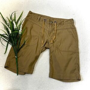 The North Face Khaki Hiking Bermuda Shorts - Size 4 (30")